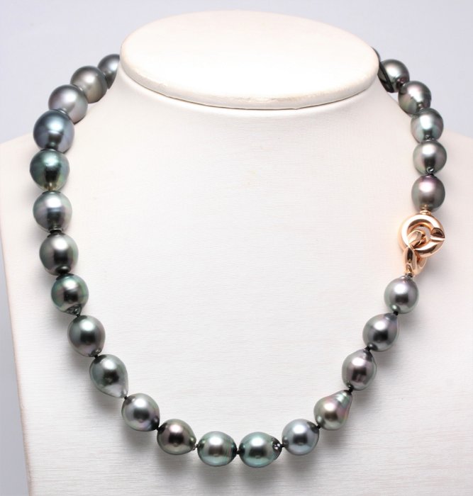 Peacock Tahitian Pearl Necklace 11x13.5mm Featuring an 18K - Catawiki