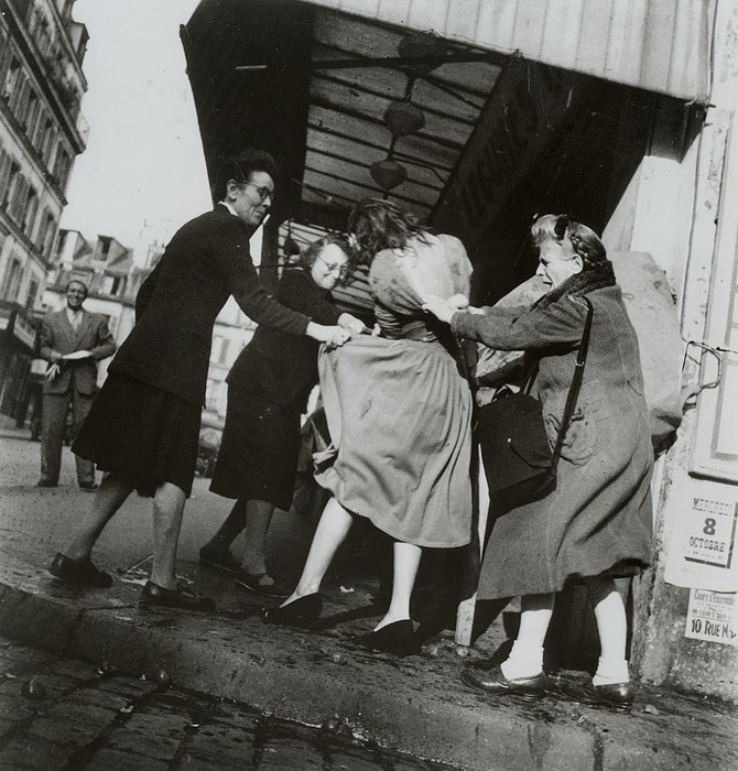 Walter Carone (1920-1982)/Houston Chronicle - Parisians Tear Christian Dior Dress Off Model, 1947