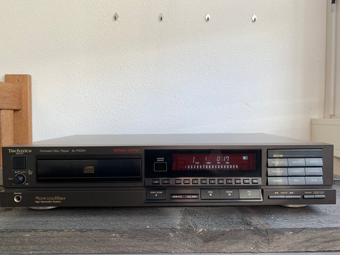 Technics SL-P222A Compact Disc Player (1988-90)