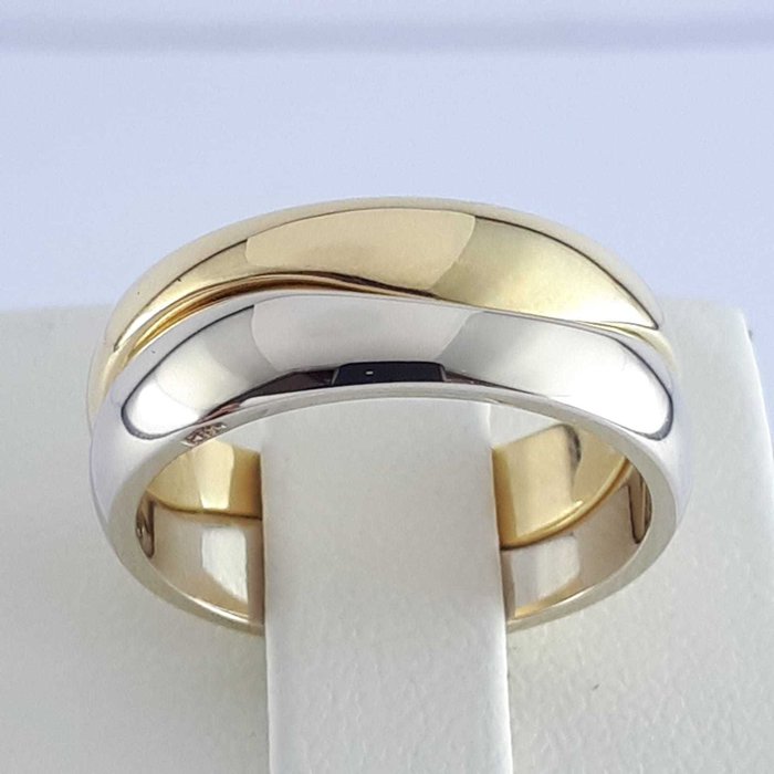 cartier love me ring