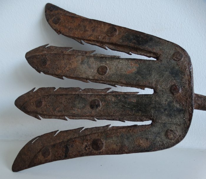Tapón de anguila antiguo - Hierro forjado - Siglos XVIII / XIX