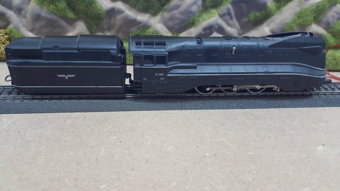 Details about   Marklin 3094 HO Steam Locomotive with Tender Analogue 3 Rail AC 