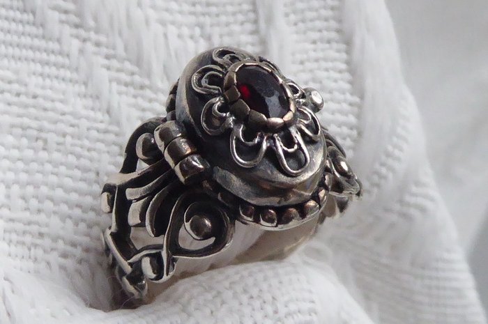 925 Argint - Art Nouveau Vintage Poison ring cu granat Granat