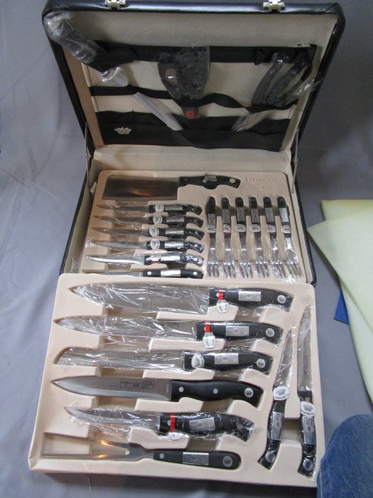 Firma : Kronenberg S.G. - 优质刀具套装 -  24件牛排餐具 - 原价720€ - 手工制作的不锈钢刀片 - 放在手提箱里