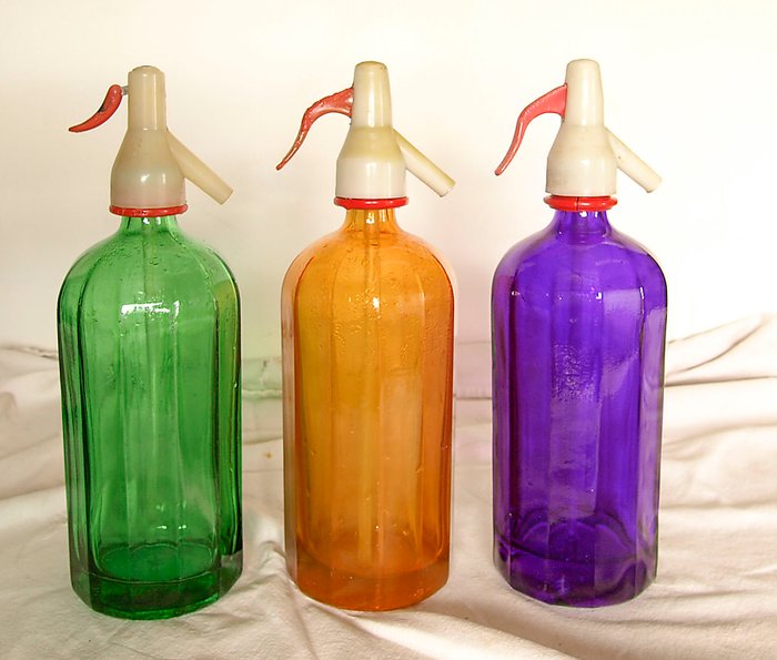 3 Faceted Siphon in Green, Violet and Orange - Glass - Catawiki