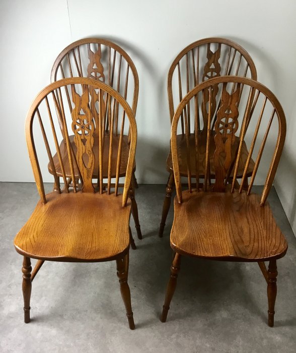 Vier Georgian style Windsor stoelen