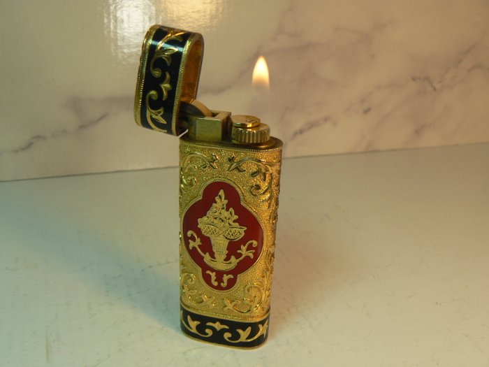Cartier - Roy-King Cartier Lighter 