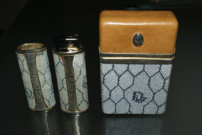 Christian Dior cigarettes box and 2 lighter holders - Catawiki