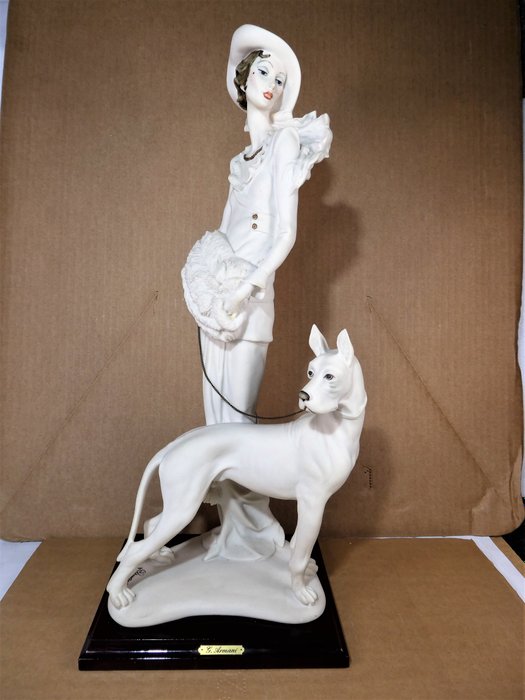 Giuseppe Armani - Capodimonte - Grande estátua senhora com cão dinamarquês - 47 cm - Resina / Poliéster