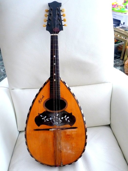Mandolin - Made by R. GARELLI - 6 Strings