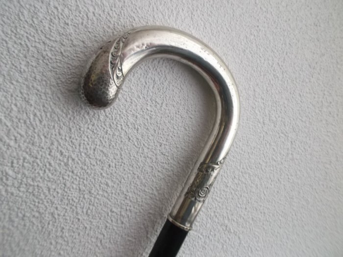 Walking stick with silver handle - .800 silver - 1890-1920