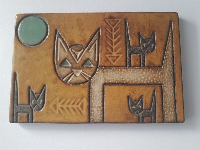 Berg Denmark  - Wall relief / țiglă cu reprezentarea pisicilor