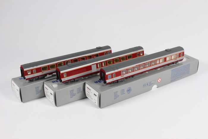 LS Models H0 - 40093 (1, 2 en 3) - Passagervogn - TEE vogn sæt 'Grand Comfort' tredelt - SNCF