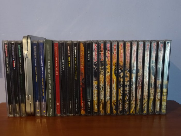 Iron Maiden - collection of 25 CD's (12 enhanced CD's, studio albums, live albums and best of) - Flera titlar - CD-skivor - 1995/2013