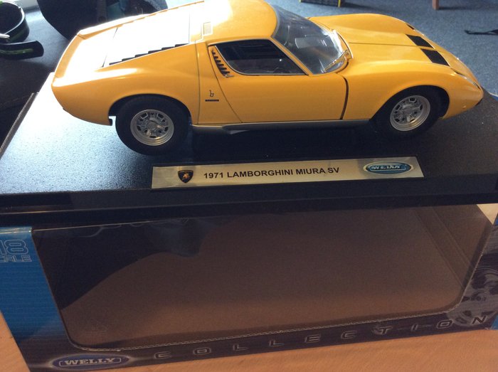 BLITZ VERSAND Lamborghini Miura SV 1971 gelb Welly Modell Auto 1:18 NEU & OVP