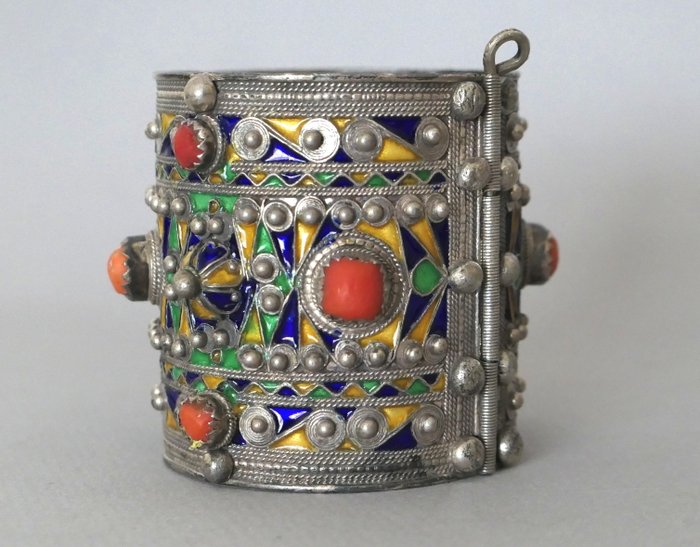 Silver, enamel and coral bracelet from Upper Kabylie - Algeria - mid 20th century