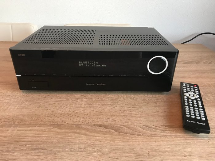 Very extensive Harman Kardon AVR 161 including Bluetooth and Network + Remote Control