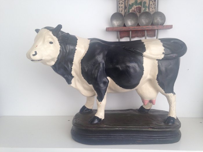Prachtig oud etalagemodel van koe voor in een slagerij