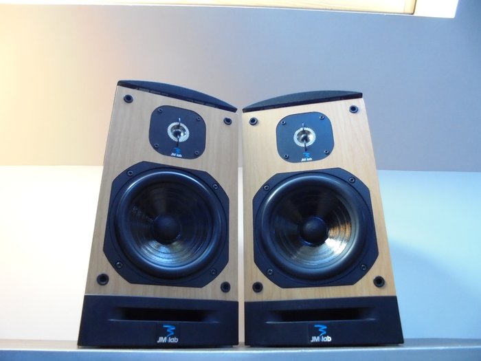 FOCAL-JMLAB TANTAL 507 (small size but big sound very musical audiophile speakers)