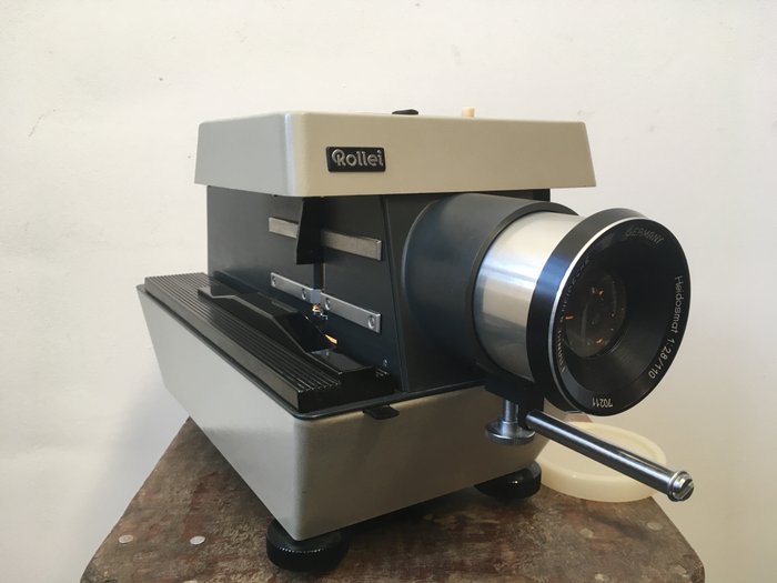 ROLLEI P11.0 slide projector for 6x6 and normal size slides