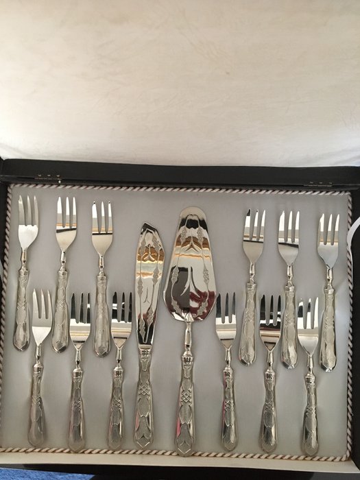 Aghifug - Set consisting of 14 dessert cutlery pieces - 800 silver plated