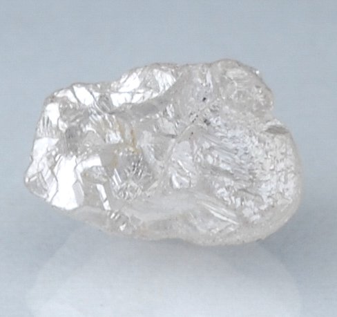 Precious rough Natural Diamond crystal - 0,90x0,65x0,65 cm - 3,25 ct 