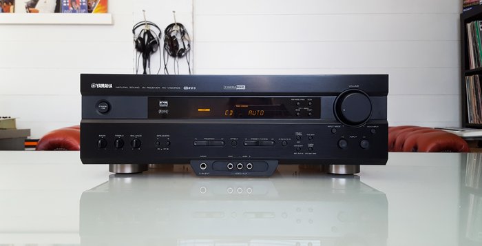 yamaha 5.1 amplifier with speakers