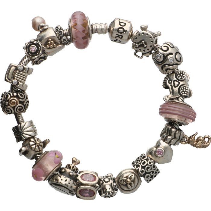 925 - Silver PANDORA bracelet with 20 Pandora charms, of which 6 with 14 karat gold details - Length: 19.9 cm