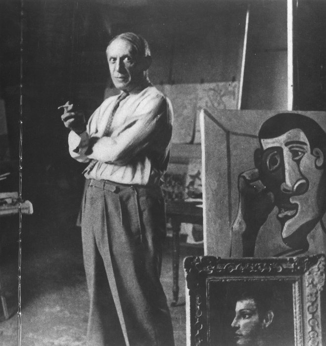 Lee Miller (1907-1977)  - Pablo Picasso in his studio in Paris, 1944