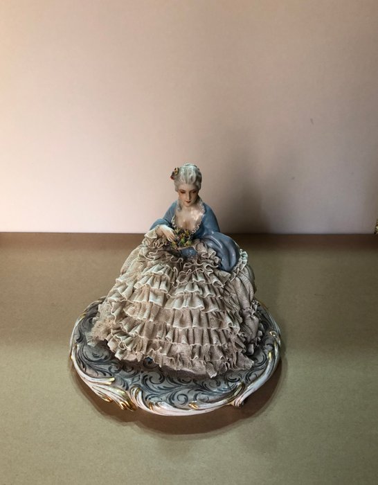 Porcelain Lady Figurine Luigi Fabris