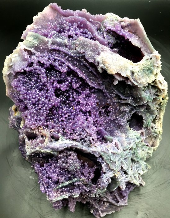 This is a very complete preservation.Huge Beautiful, natural agate purple g...