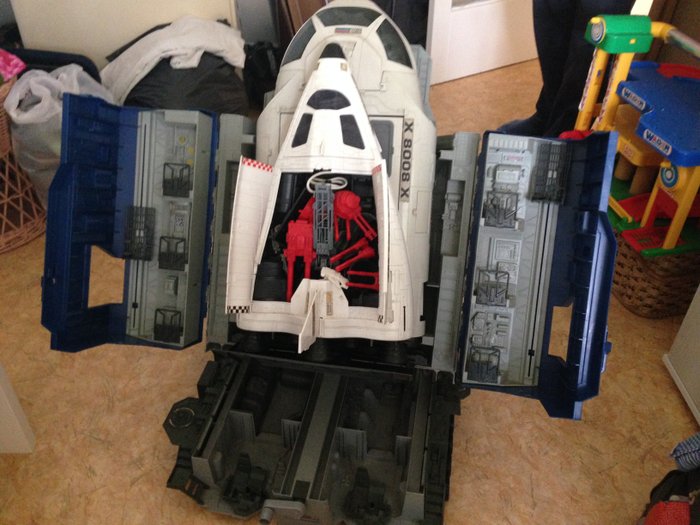 G.I. Joe - Hasbro - Defiant, A fictional space shuttle complex vehicle and station