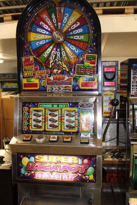 Super Jackpot Party Slot Machine