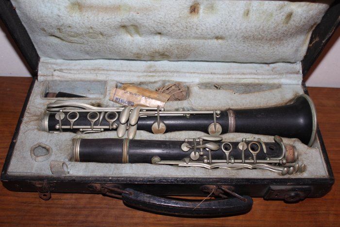 Antique clarinet, L. LEBRET J. LAVEST
