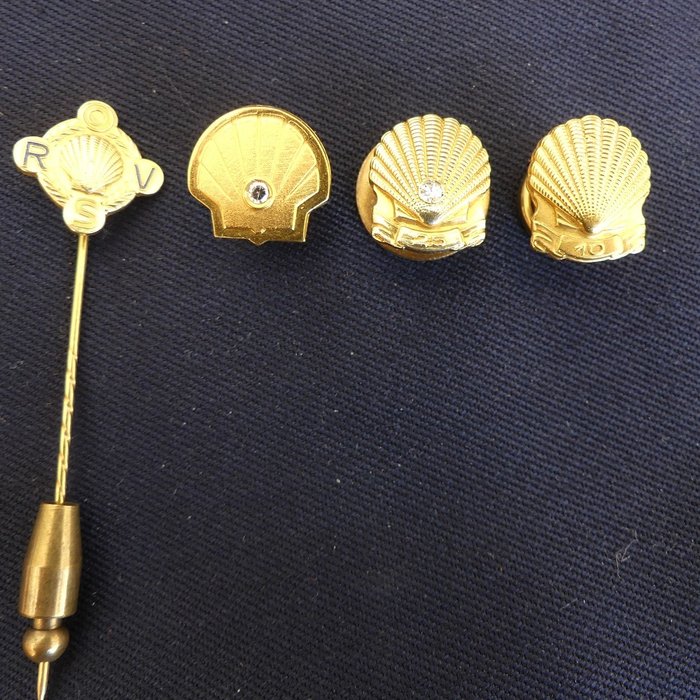Shell - drie gouden onderscheidingen - Koninklijk Begeer 14 karaat - doublé - twee met diamant 