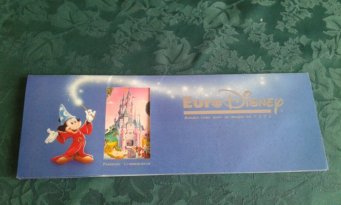 Euro Disney - Commemorative Passport - Rendez vous avec la magie (1992)