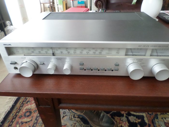 Philips 602 AM-FM stereo receiver vintage