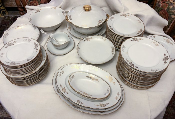 Richard Ginori - Set of plates, tureens and serving plates