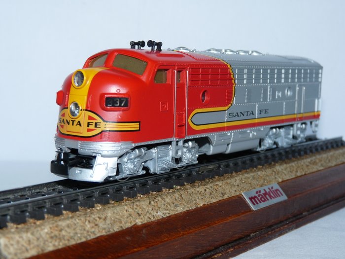 Märklin H0 - 3060 - Diesel lokomotiv - EMD F-7 - Santa Fe