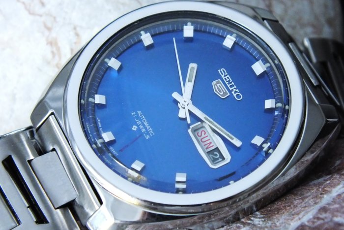 Seiko - 5 Saxe Blue 6119-8273 - 480457 - Men - 1970-1979