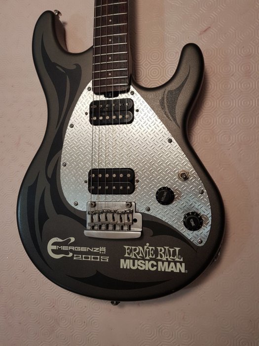 Electric guitar Ernie Ball Music Man Sub1 - made in USA