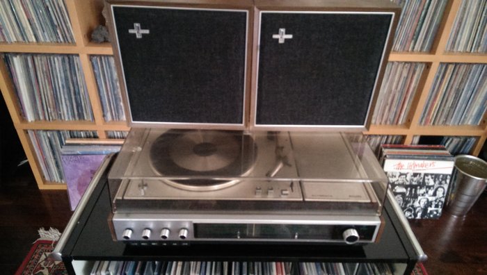 Vintage Philips Music Centre; Radio amplifier record player type 22RH814 - Speakers 22RH452/012