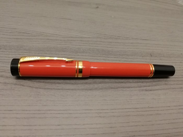 Rare Parker Duofold orange Centennial special edition fountain pen