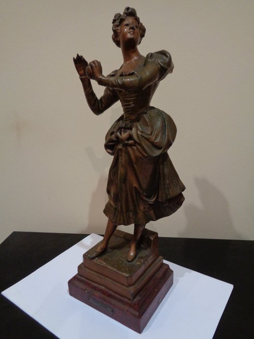 Adolphe Jean Lavergne (1863-1928). - estatua 'Propos Galant' en calamina con pátina de bronce