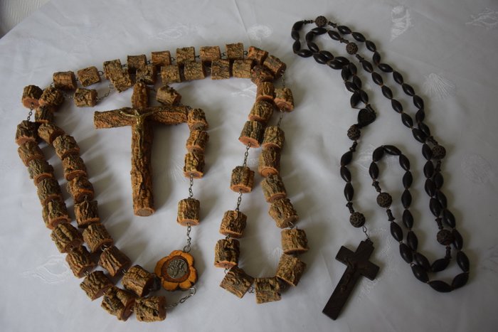 Giant rosaries in carved wood: Rosary from Lourdes, 235 cm - France 1900 and Fatima Rosary, 300 cm - Portugal 1960