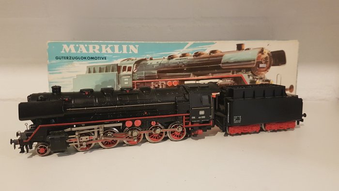 IV mercancía nueva Märklin Z 88032-locomotora a vapor serie 37 EP 