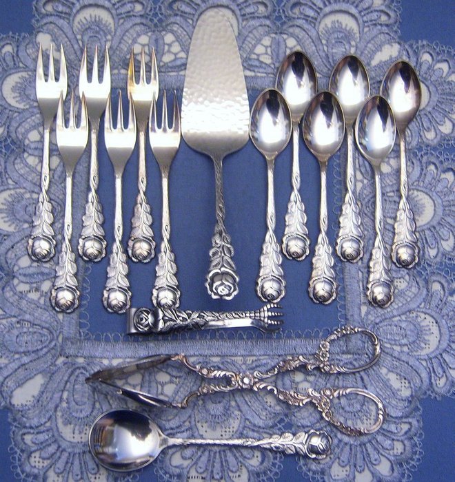 Beautiful Silver cutlery Hildesheim rose for 6 people - 16 pieces