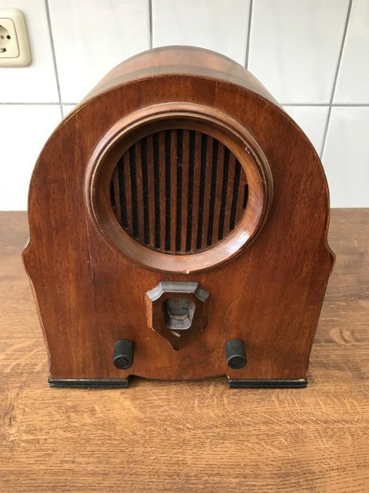 Vintage Radio in Art Deco style - Technotron ITC-490-N