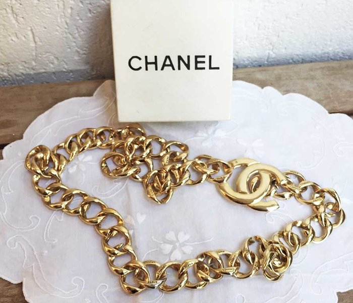 Chanel - CHANEL Curea de aur placat cu curele vintage 1958