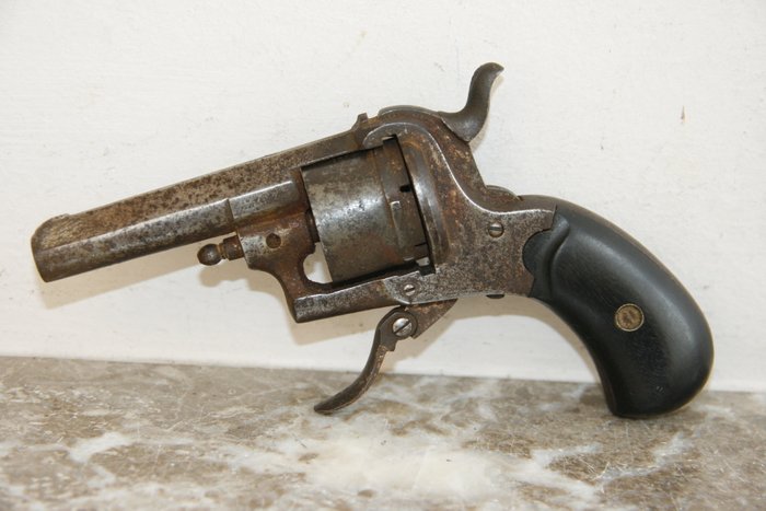Belgische Pin fire revolver 7 mm New English Pattern Pistol, Luik ca 1876